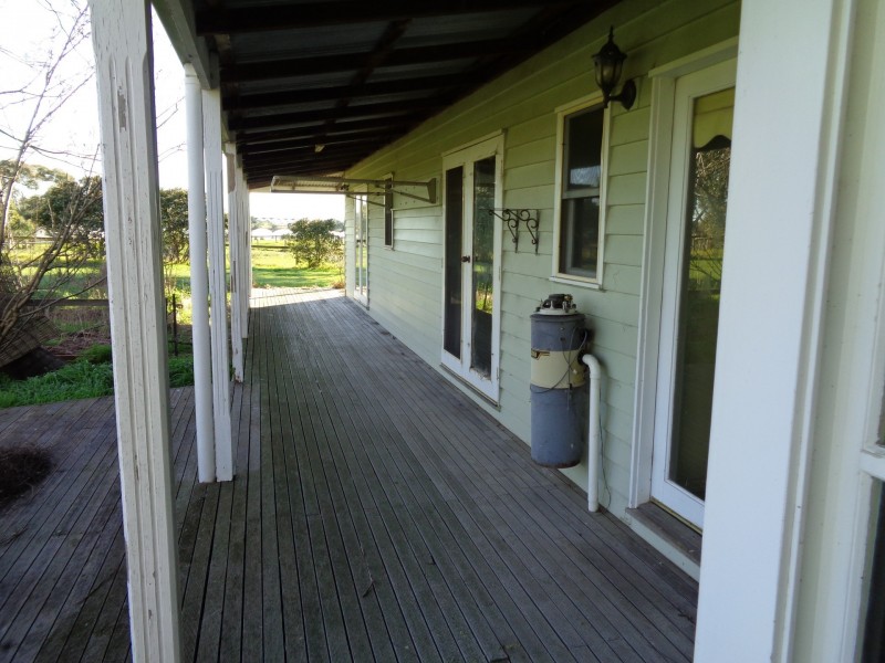 235 Clyde-Five Ways Road, Clyde VIC 3978