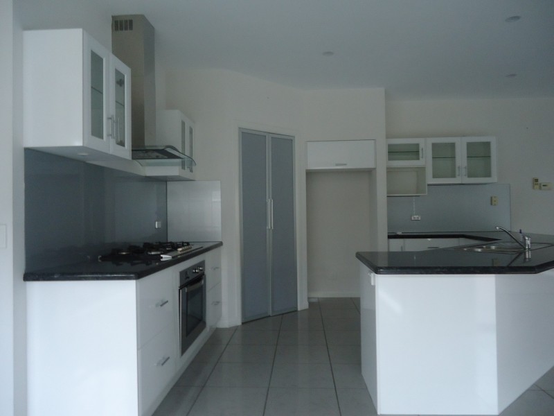 48 The Springs Close, Narre Warren South VIC 3805