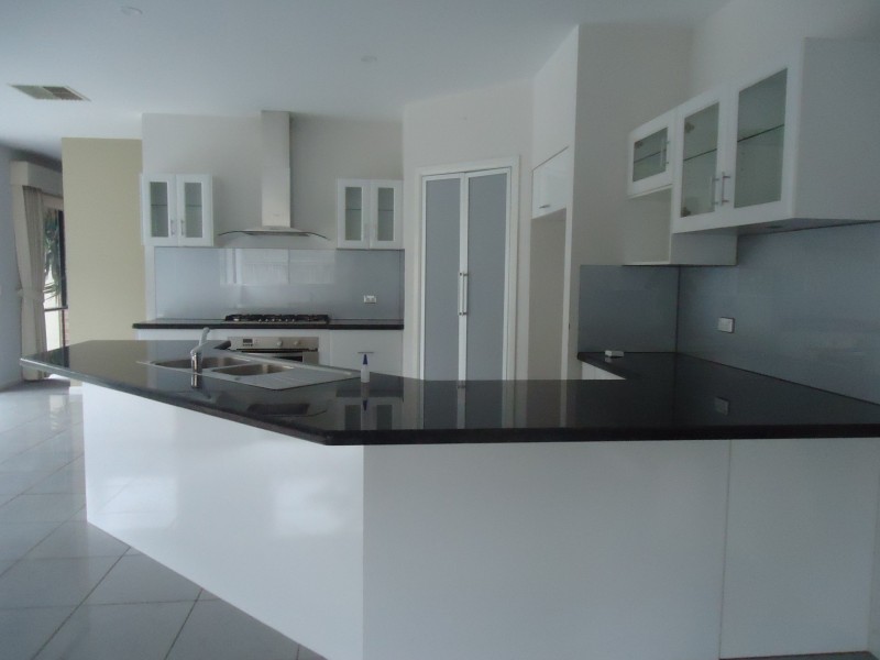 48 The Springs Close, Narre Warren South VIC 3805