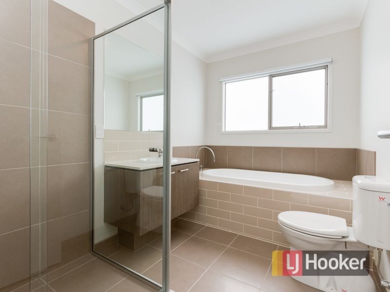 57 Morningside Boulevard, Cranbourne West VIC 3977