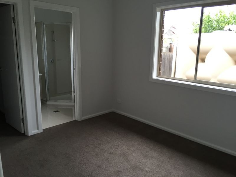 2/2 Cercis Court, Doveton VIC 3177