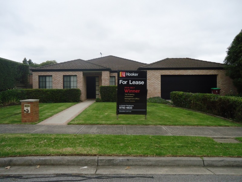 14 Berwick Cranbourne Road, Cranbourne East VIC 3977