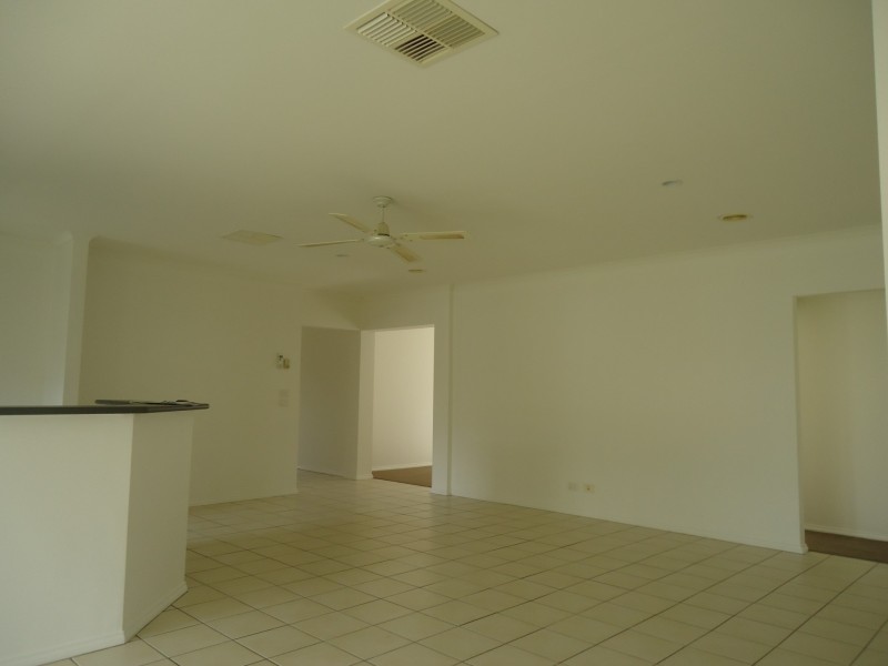 14 Berwick Cranbourne Road, Cranbourne East VIC 3977