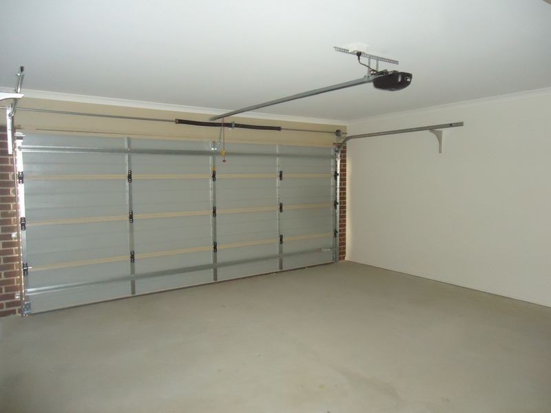 13 Campaspes Street, Clyde North VIC 3978