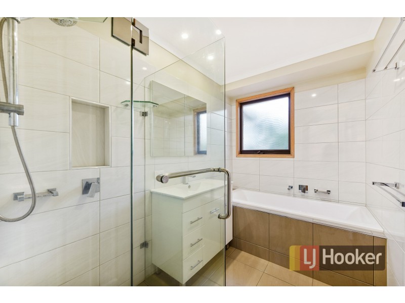 4 Millport Court, Endeavour Hills VIC 3802