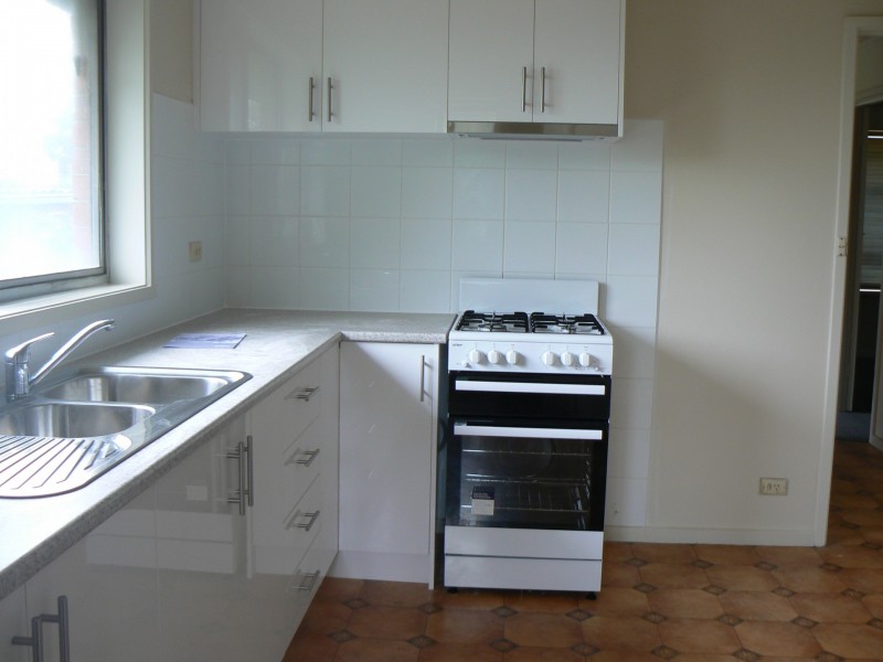 Unit 1/16 Charles Avenue, Hallam VIC 3803