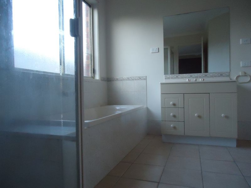 9 Hartsmere Drive, Berwick VIC 3806