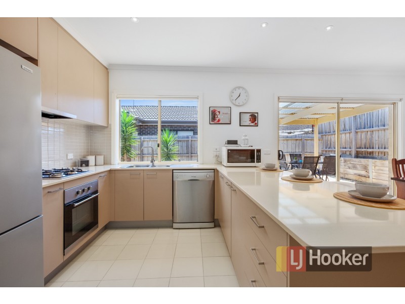 44/21 Kingfisher Drive, Doveton VIC 3177