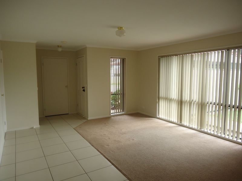 38 Narellan Drive, Hampton Park VIC 3976