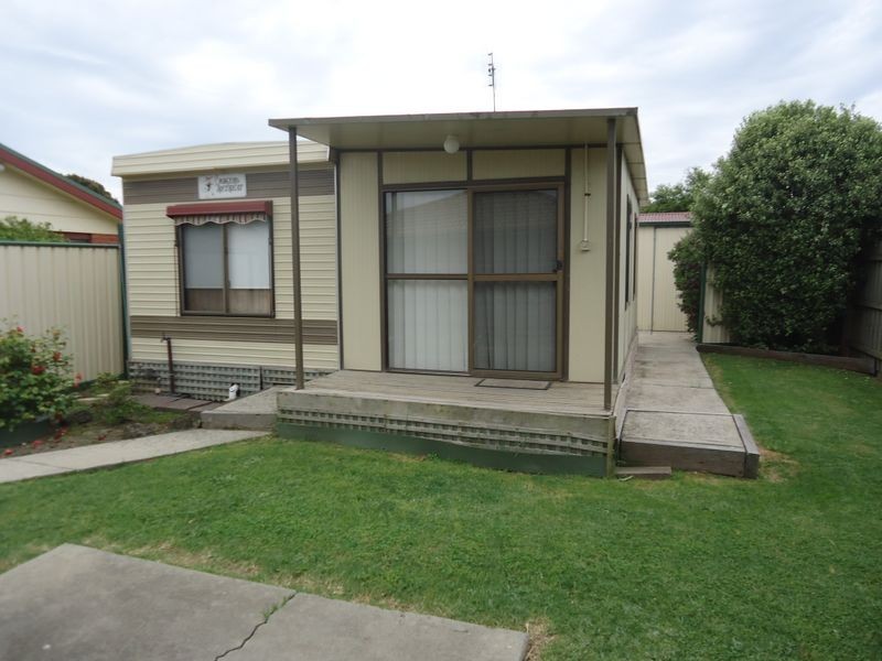 38 Narellan Drive, Hampton Park VIC 3976