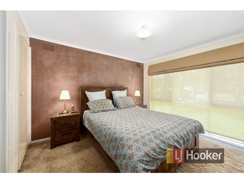 22 Kinkead Crescent, Endeavour Hills VIC 3802