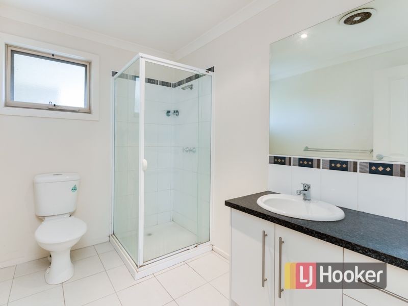 2/136 Emily Drive, Hallam VIC 3803