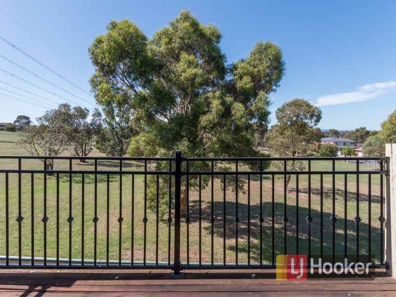 2/136 Emily Drive, Hallam VIC 3803