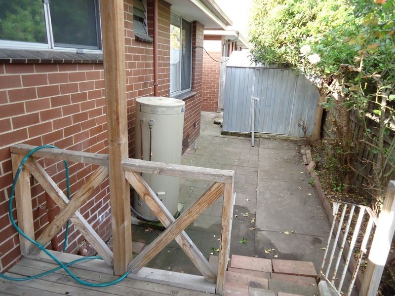 2/79 Hammond Road, Dandenong VIC 3175