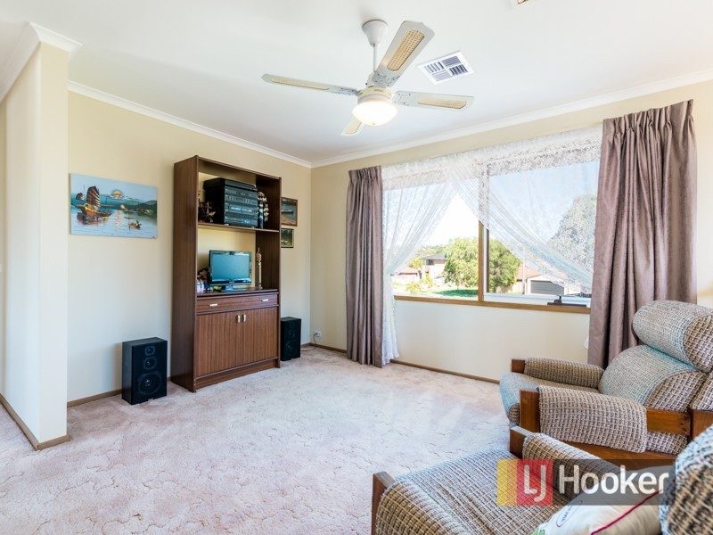 64-66 Kennington Park Drive, Endeavour Hills VIC 3802