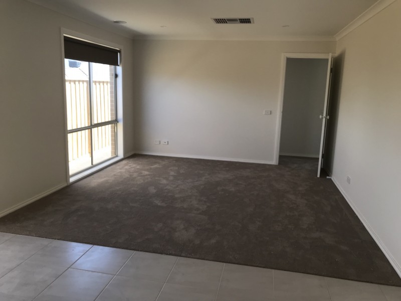 LOT 720/NO3 Hutt Road, Clyde North VIC 3978