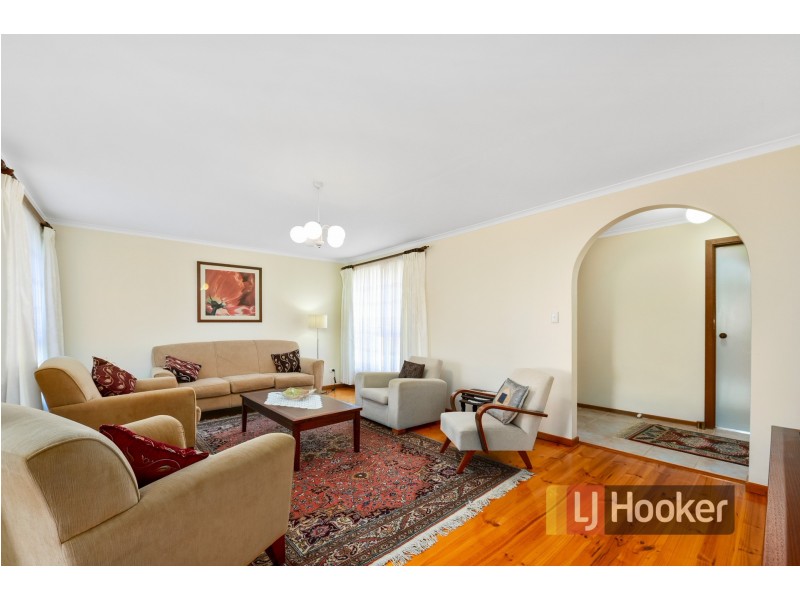 42 Singleton Drive, Endeavour Hills VIC 3802