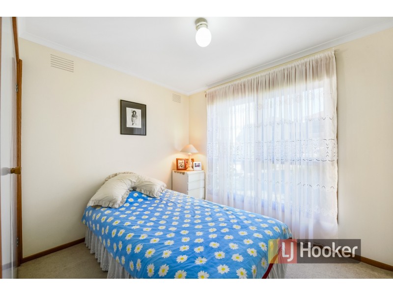 42 Singleton Drive, Endeavour Hills VIC 3802