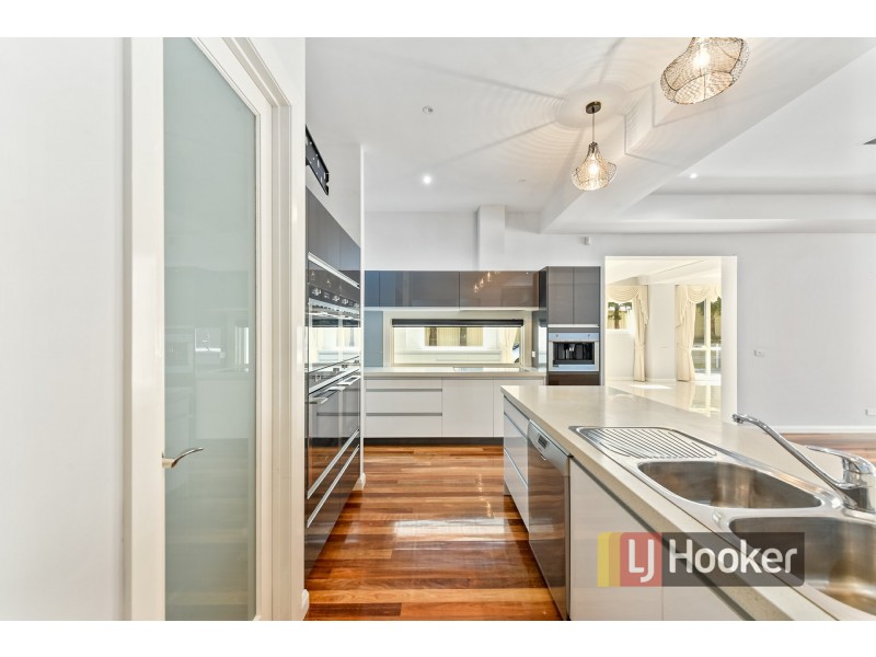 6-8 Cranston Close, Narre Warren North VIC 3804
