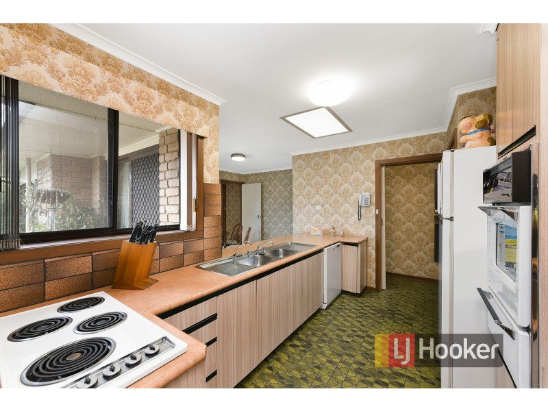 13 Regal Avenue, Hallam VIC 3803