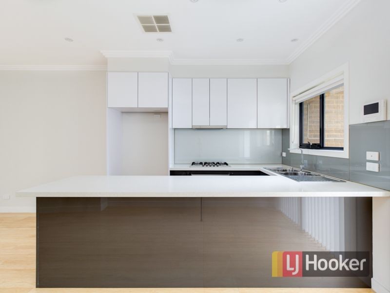 2/151 Doveton Avenue, Doveton VIC 3177