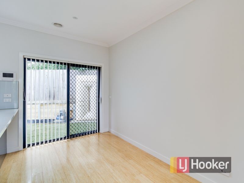 2/151 Doveton Avenue, Doveton VIC 3177