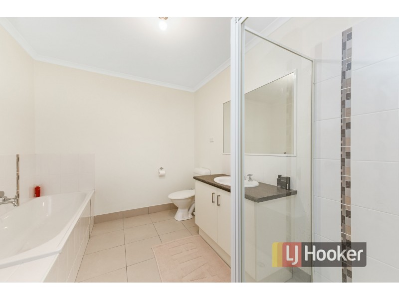 8/3A Baileyana Drive, Endeavour Hills VIC 3802