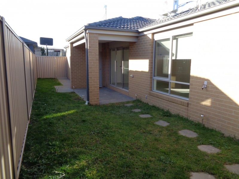 7 Harrison Way, Pakenham VIC 3810