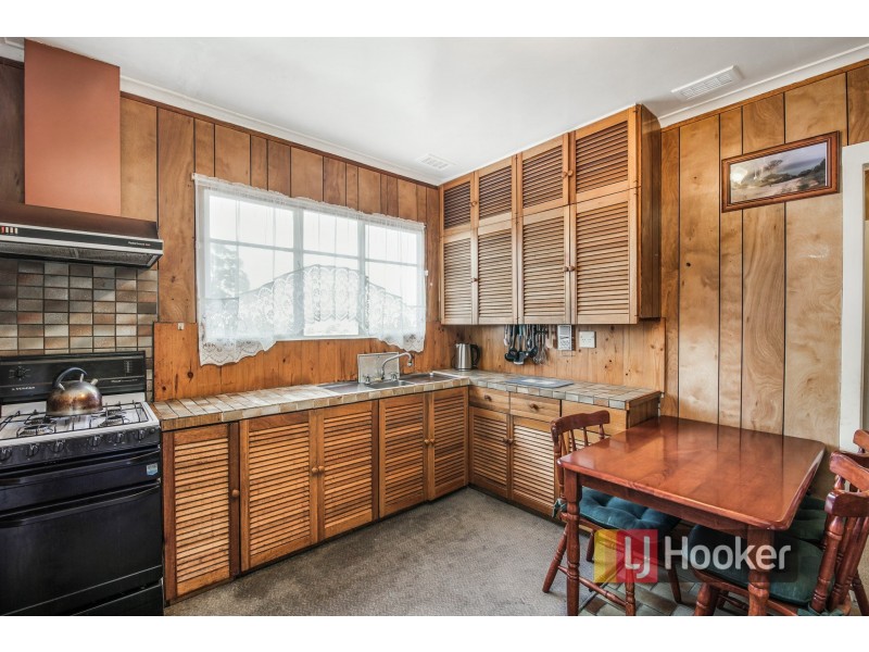 8 Eugenia Street, Doveton VIC 3177