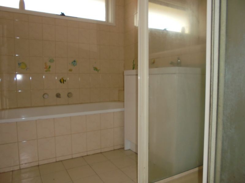 1/22 Crossdale Rise, Endeavour Hills VIC 3802