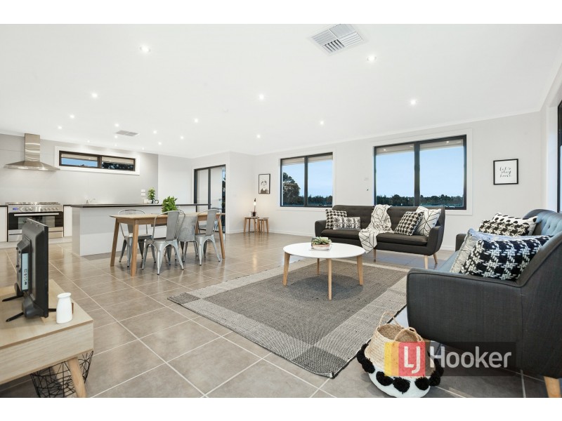 15 Baileyana Dr, Endeavour Hills VIC 3802