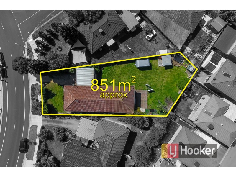 48 Ravenhill Crescent, Endeavour Hills VIC 3802