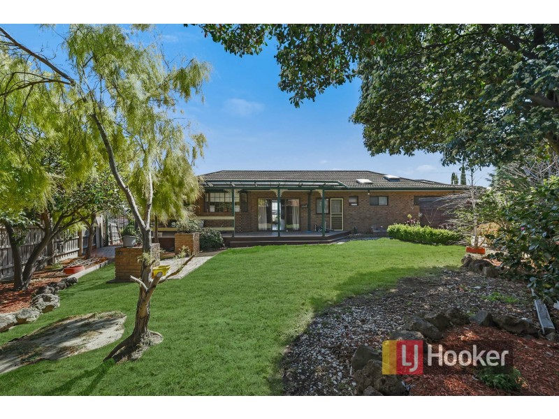 1 Maculosa Court, Endeavour Hills VIC 3802