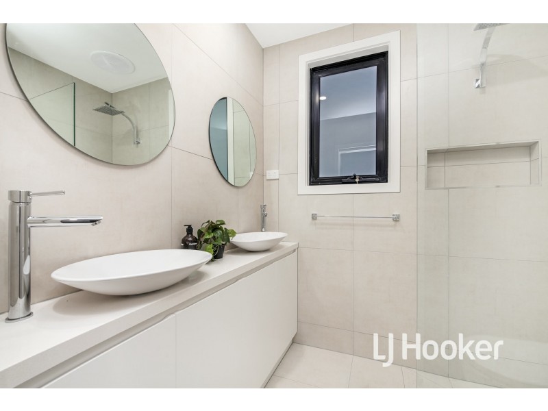 1/43 Carlisle Road, Hallam VIC 3803