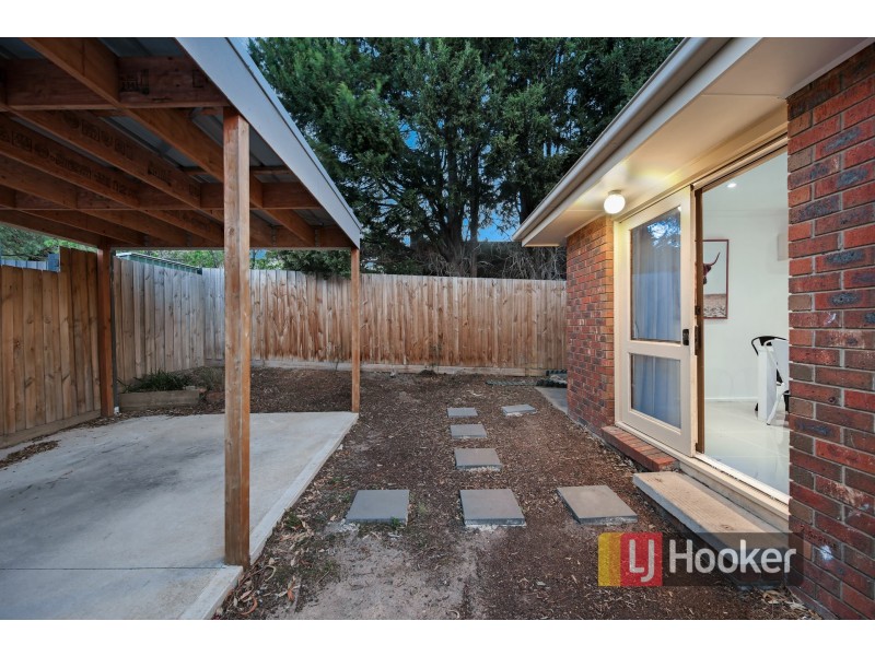 1/32 Monteith Crescent, Endeavour Hills VIC 3802