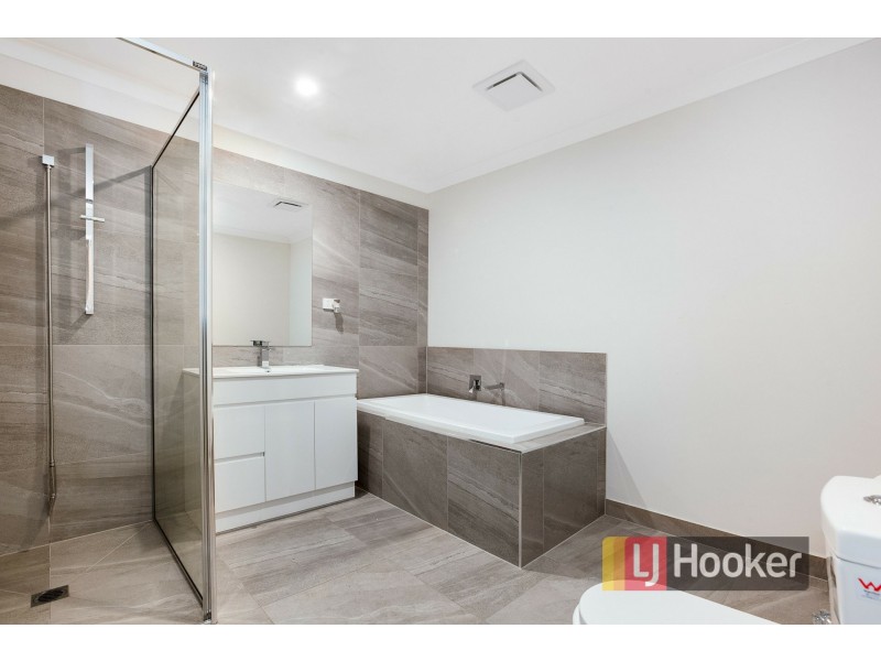 53 Botanic Drive, Pakenham VIC 3810