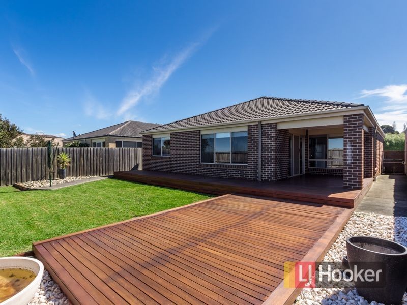9 Stefan Drive, Berwick VIC 3806