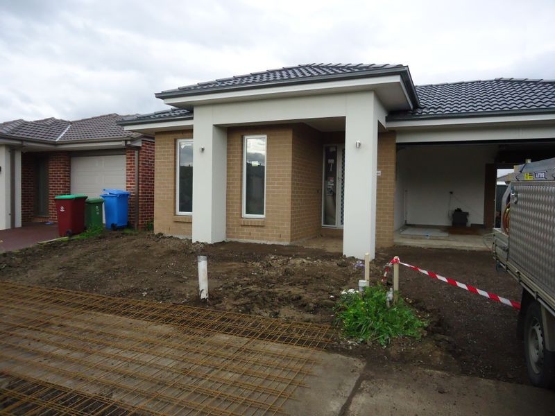 LOT 823 Elodea Way, Cranbourne North VIC 3977