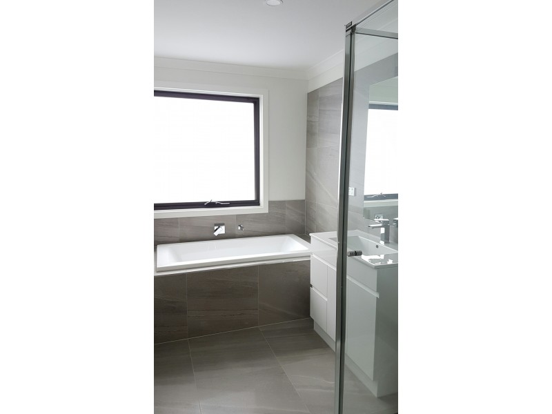 1 Agate Lane, Pakenham VIC 3810