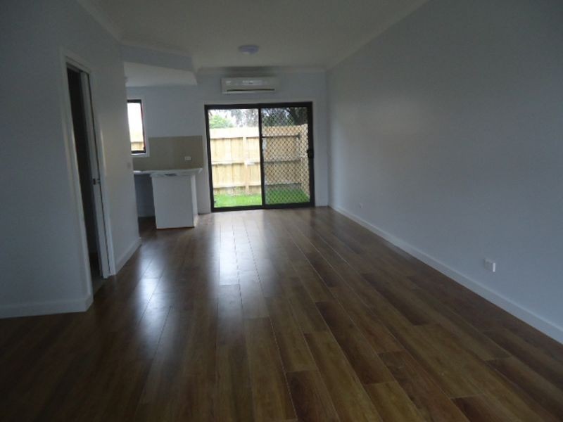 2/14 Tarata Drive, Doveton VIC 3177