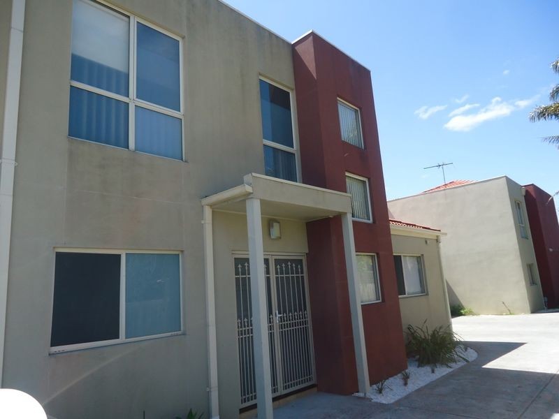 2/1 Day Street, Dandenong VIC 3175
