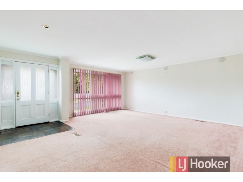 24 RedLeaf Way, Wheelers Hill VIC 3150