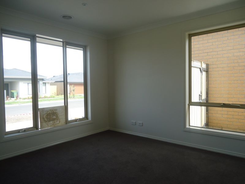 Lot 429/17 Mallard Avenue, Officer VIC 3809