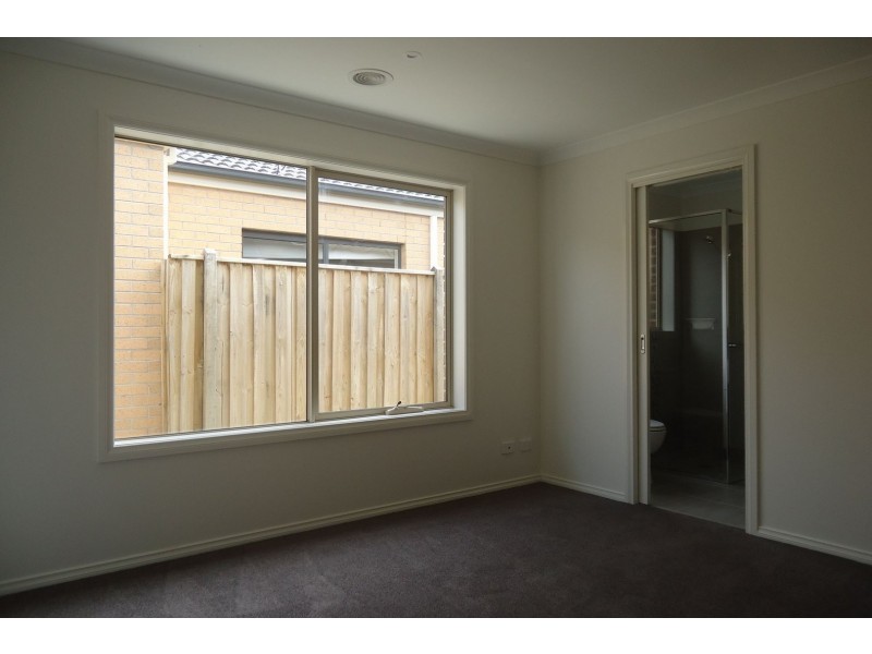 Lot 429/17 Mallard Avenue, Officer VIC 3809