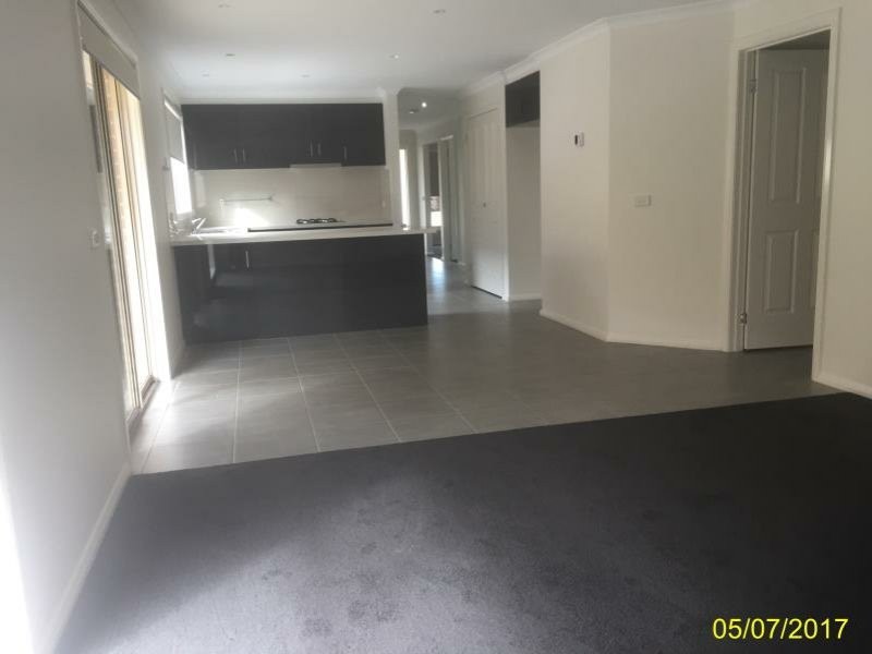 29 Springbrook Drive, Clyde North VIC 3978