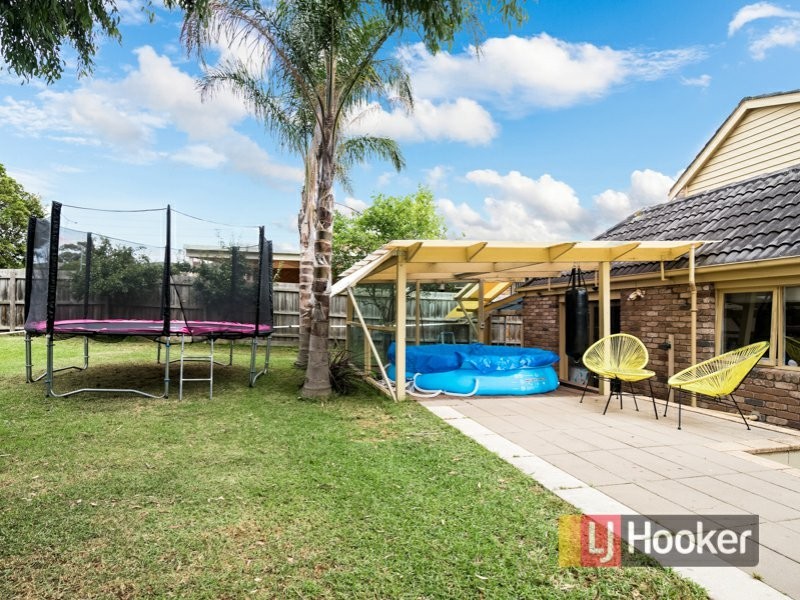 2 Mildura Crescent, Endeavour Hills VIC 3802