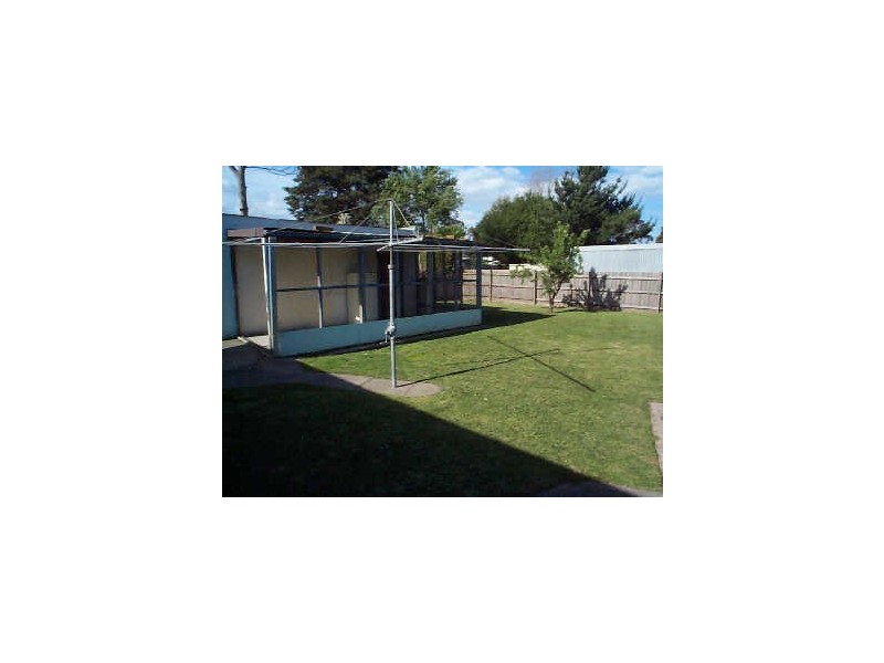 5 Ficifolia Drive, Doveton VIC 3177