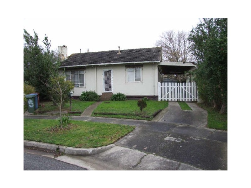 5 Page Court, Dandenong North VIC 3175