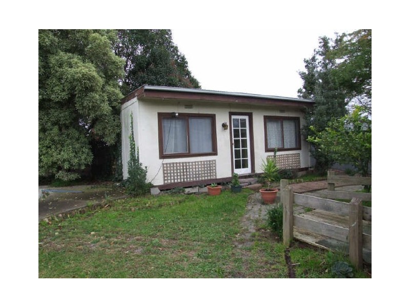 5 Page Court, Dandenong North VIC 3175