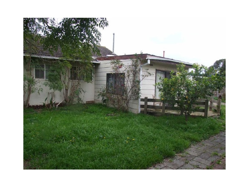 5 Page Court, Dandenong North VIC 3175